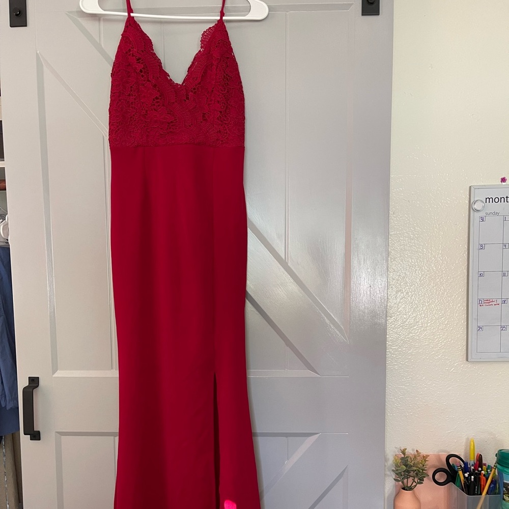Small, red long dress with slit, doesn’t stretch much